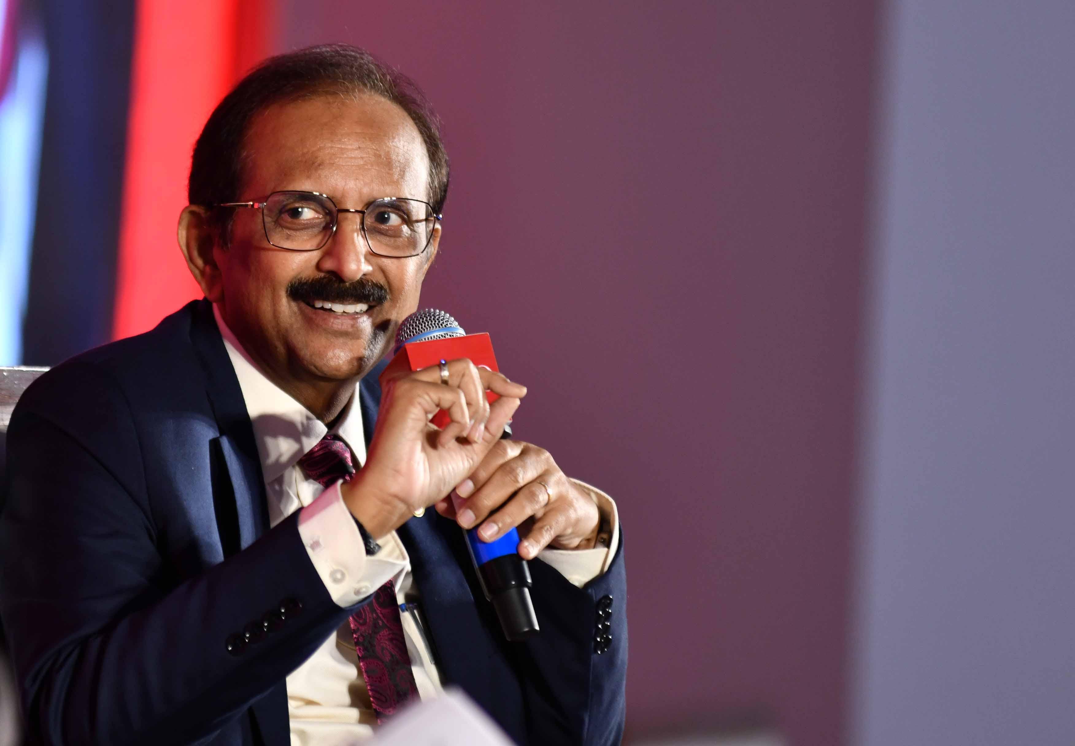 Setty's SBI Scoop: Banking, Tech, and Pizza Parties Galore