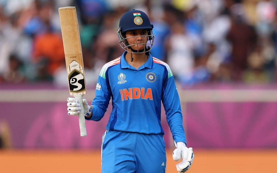 Smriti Mandhana's Wild Reaction: 'Bat Nahi Laga' Drama!