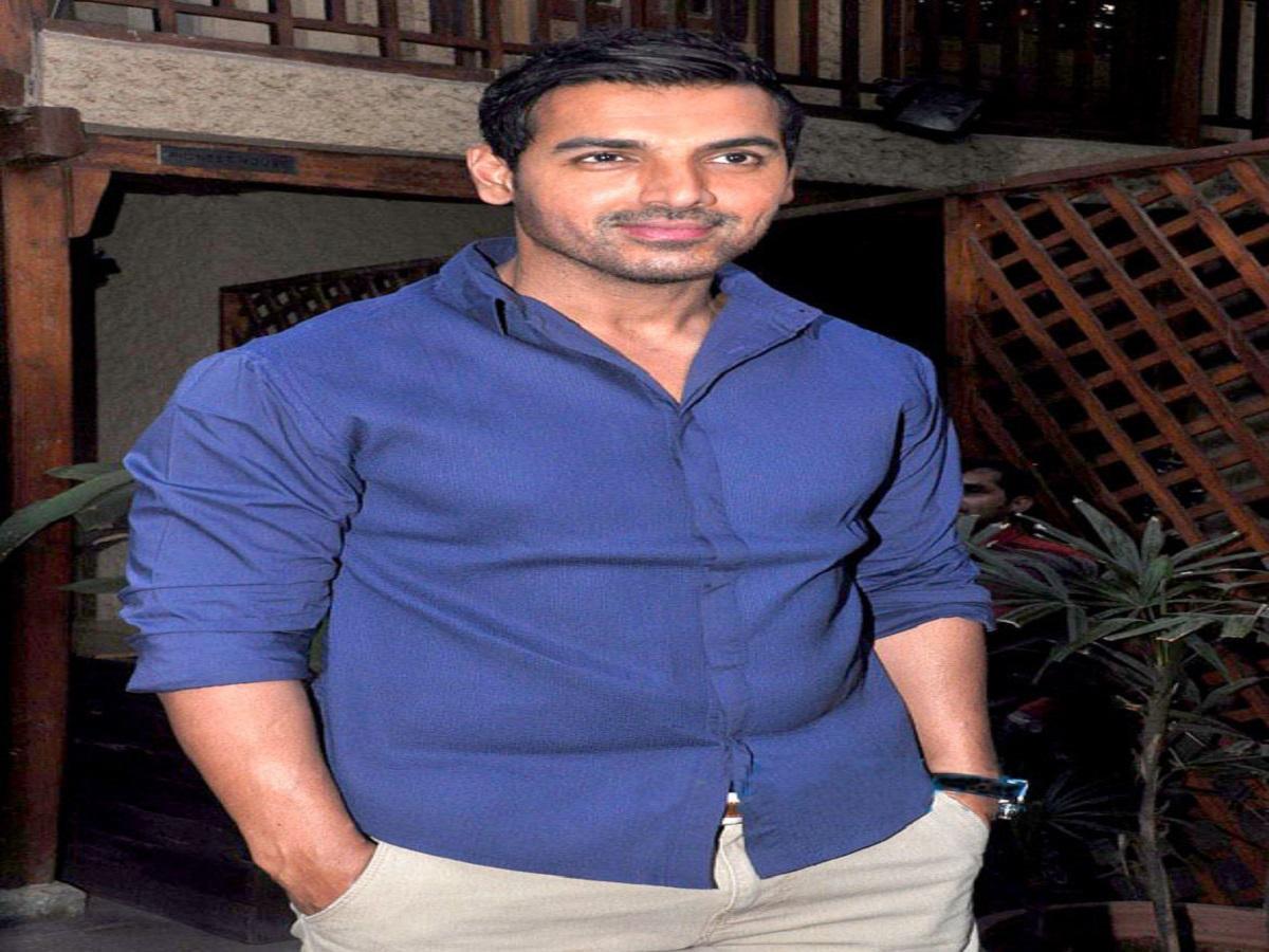 John Abraham ka Bandra office: ₹7.5 lakh ka safar hai!