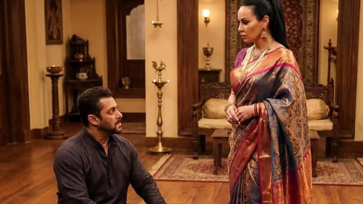 Kendra's Salman pic: Bigg Boss entry or just chaos?