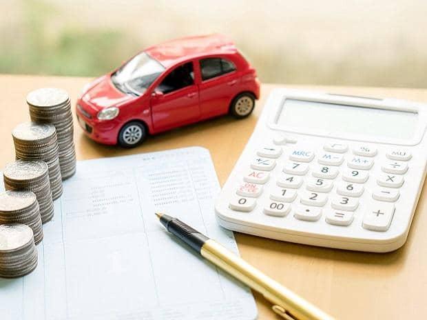 December mein car loan rates: PSBs sasti, private banks mehngi