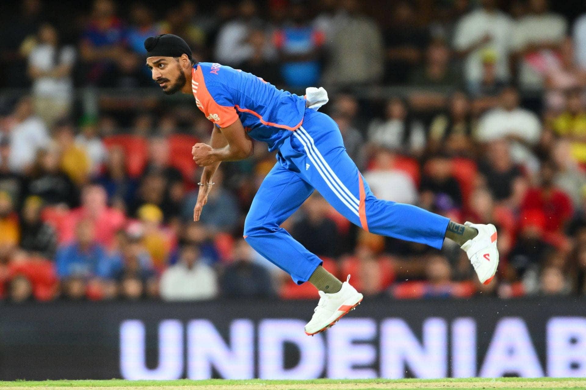 Kaif's bold challenge: Arshdeep, swing the ball, not the phone!