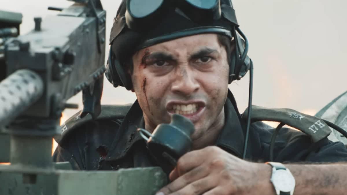Ikkis Delayed: Nanda vs. Aaryan Showdown Averted!