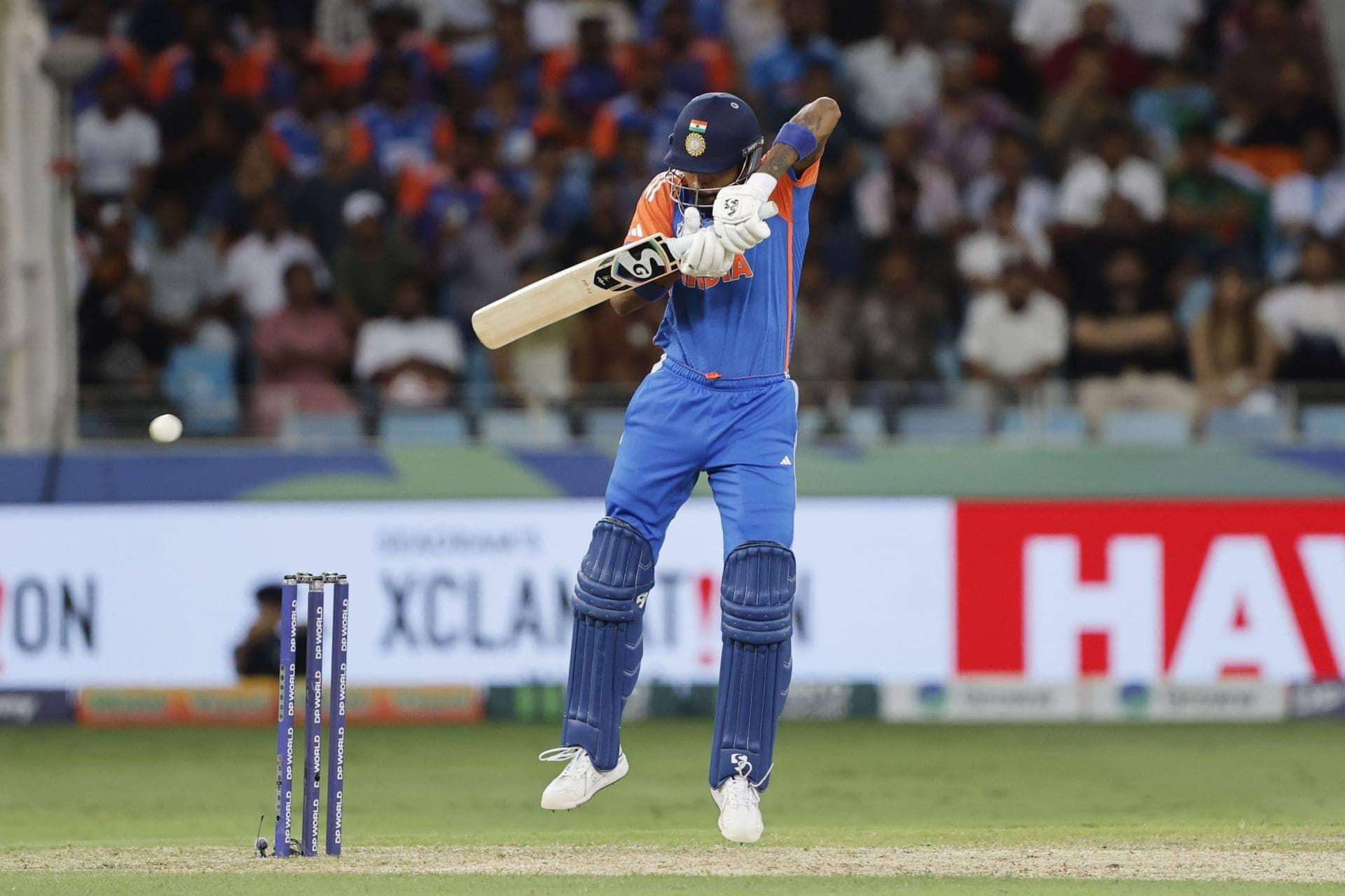 Hardik Pandya's Blazing Fifty: A Cricketing Masterpiece