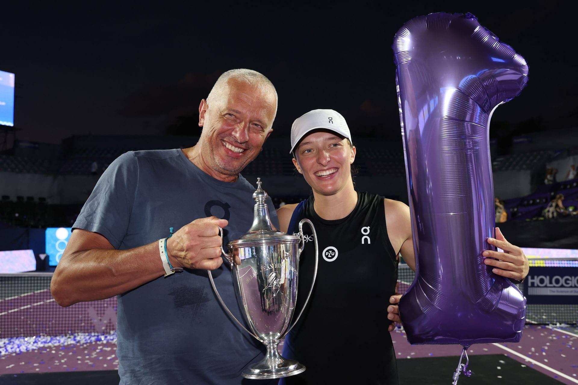Iga Swiatek's Dad Kept Her Safe from Cash Chaos—Big Win!