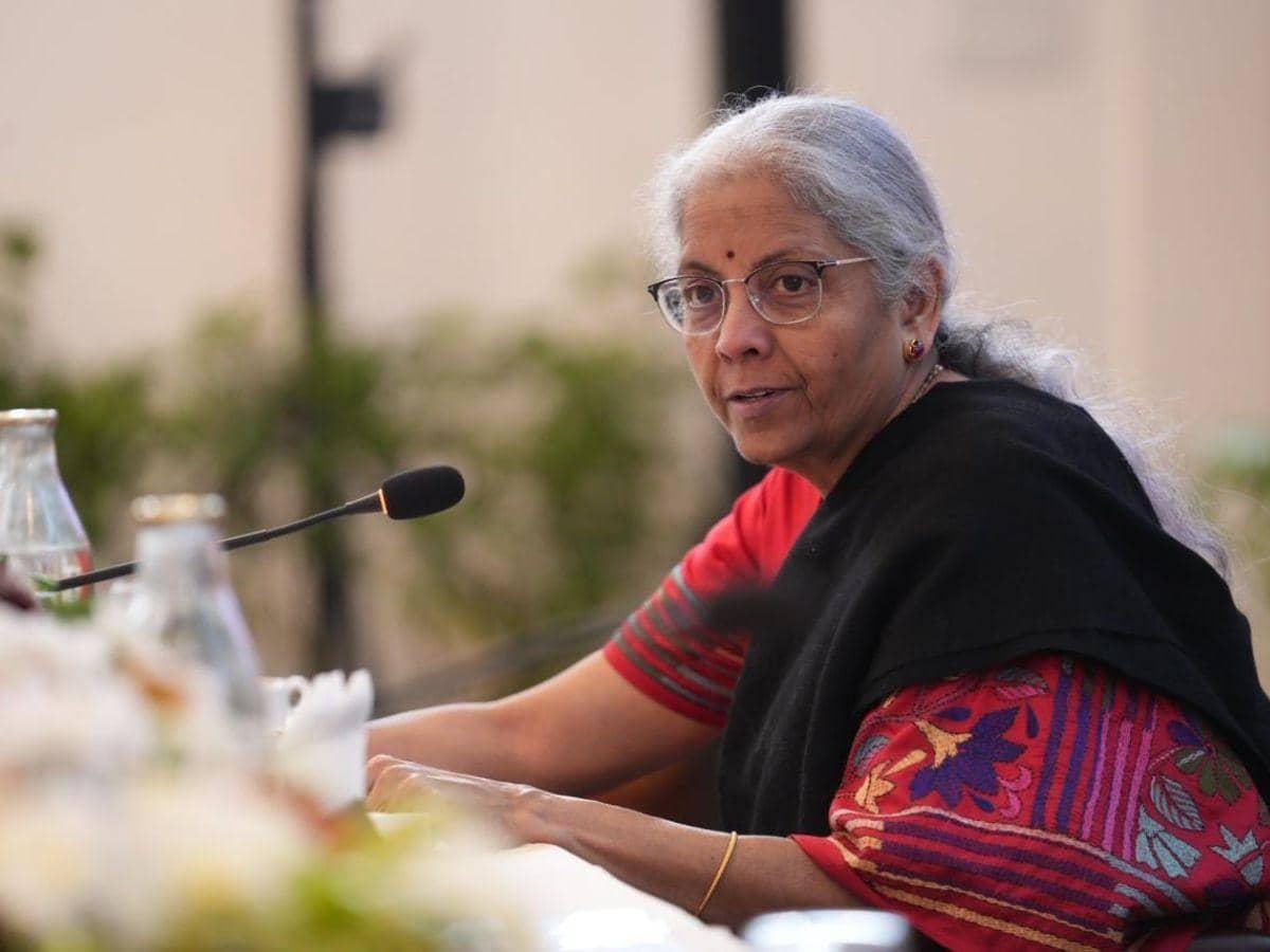 Sitharaman and MoS Malhotra Spit Game at Chintan Shivir
