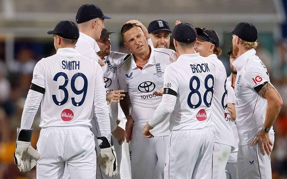 Chopra ka taana: England ne entertainment ko chuna, results nahi