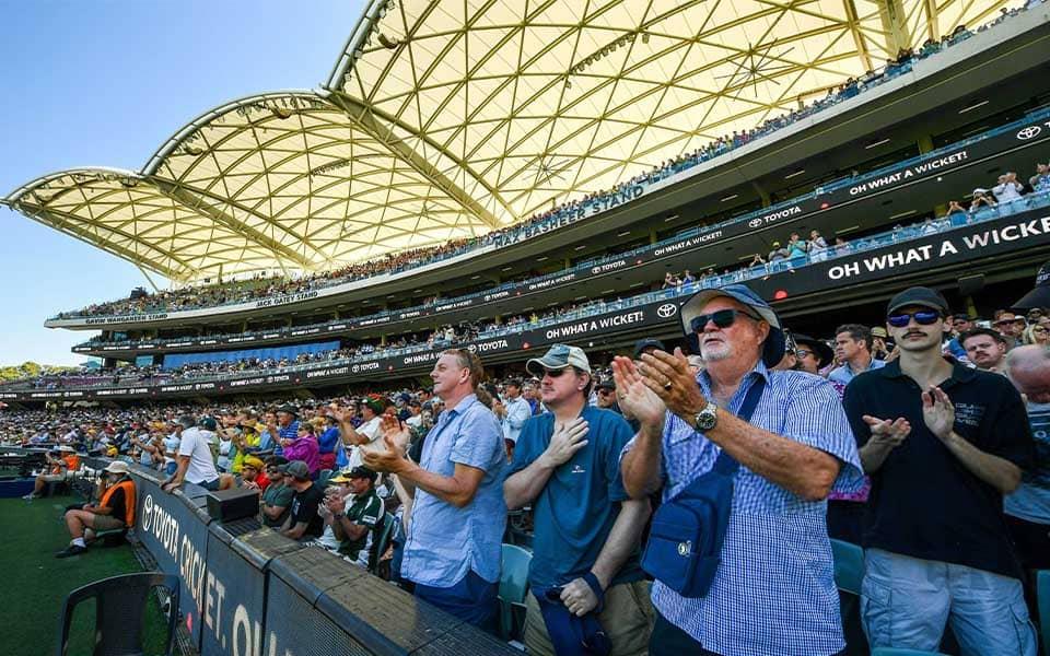 Adelaide Test mein record attendance, Australia ki dhamakedar jeet!