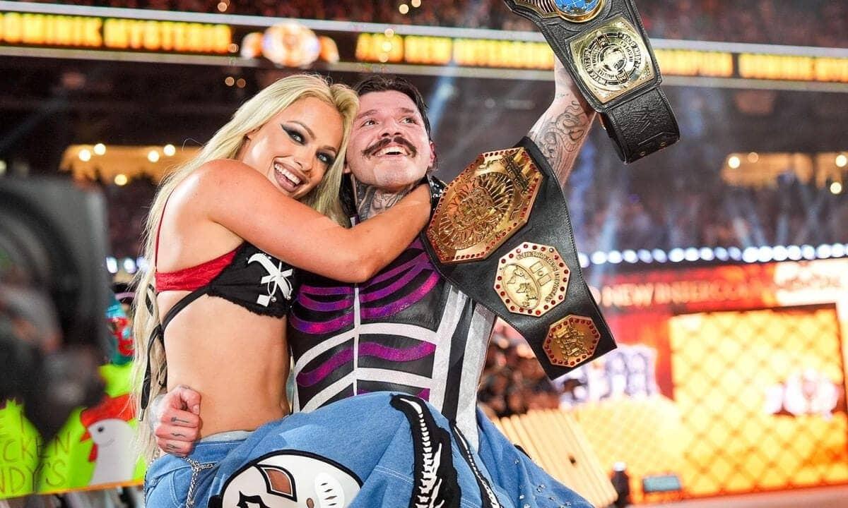 Kya Dominik Mysterio ka pyaar hai Liv ya Roxanne ke saath?