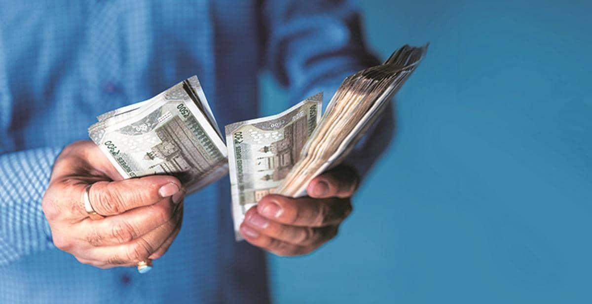 Indians ne 2025 mein finance choices mein kya badlaav kiya?