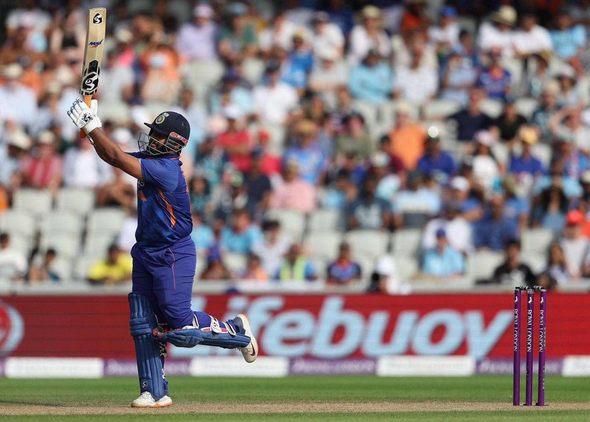 Aakash Chopra Rages Against Selectors Over Pant's Omission