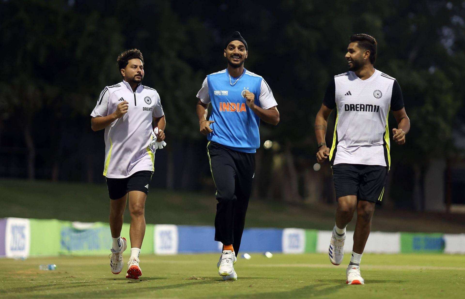 Arshdeep Singh's Incredible Fan Move to Chill Out