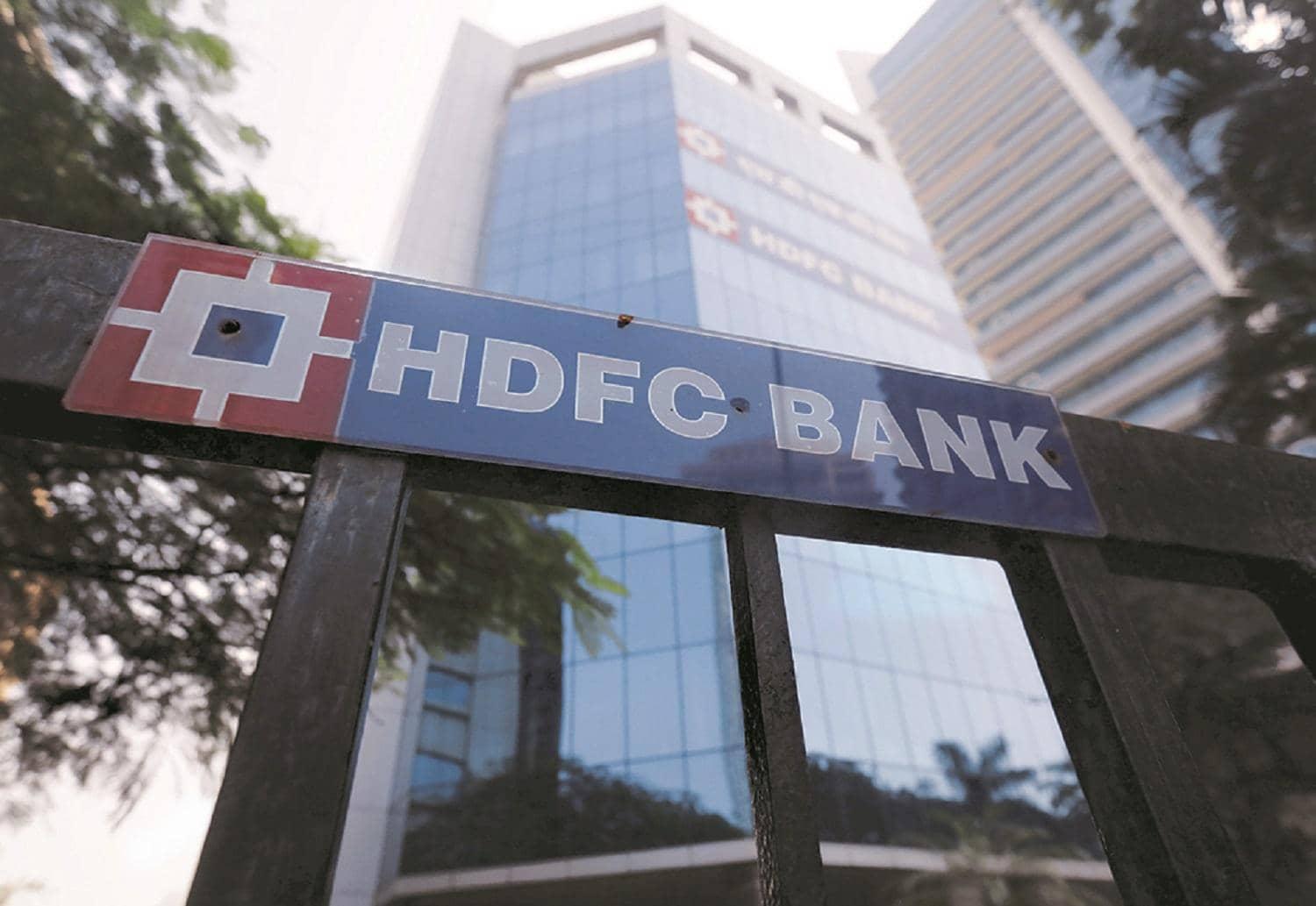 HDFC Bank's Lounge Access Gets a Smackdown Makeover