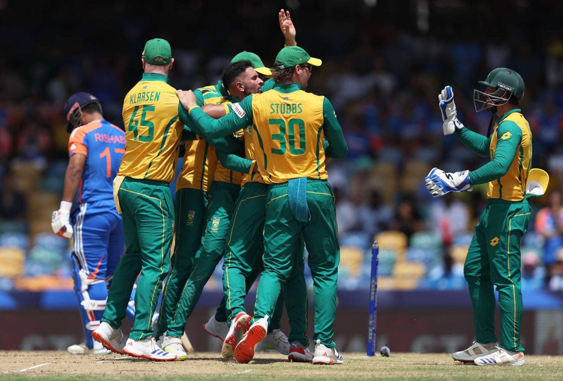 Aakash Chopra's fiery take on South Africa's T20 squad!