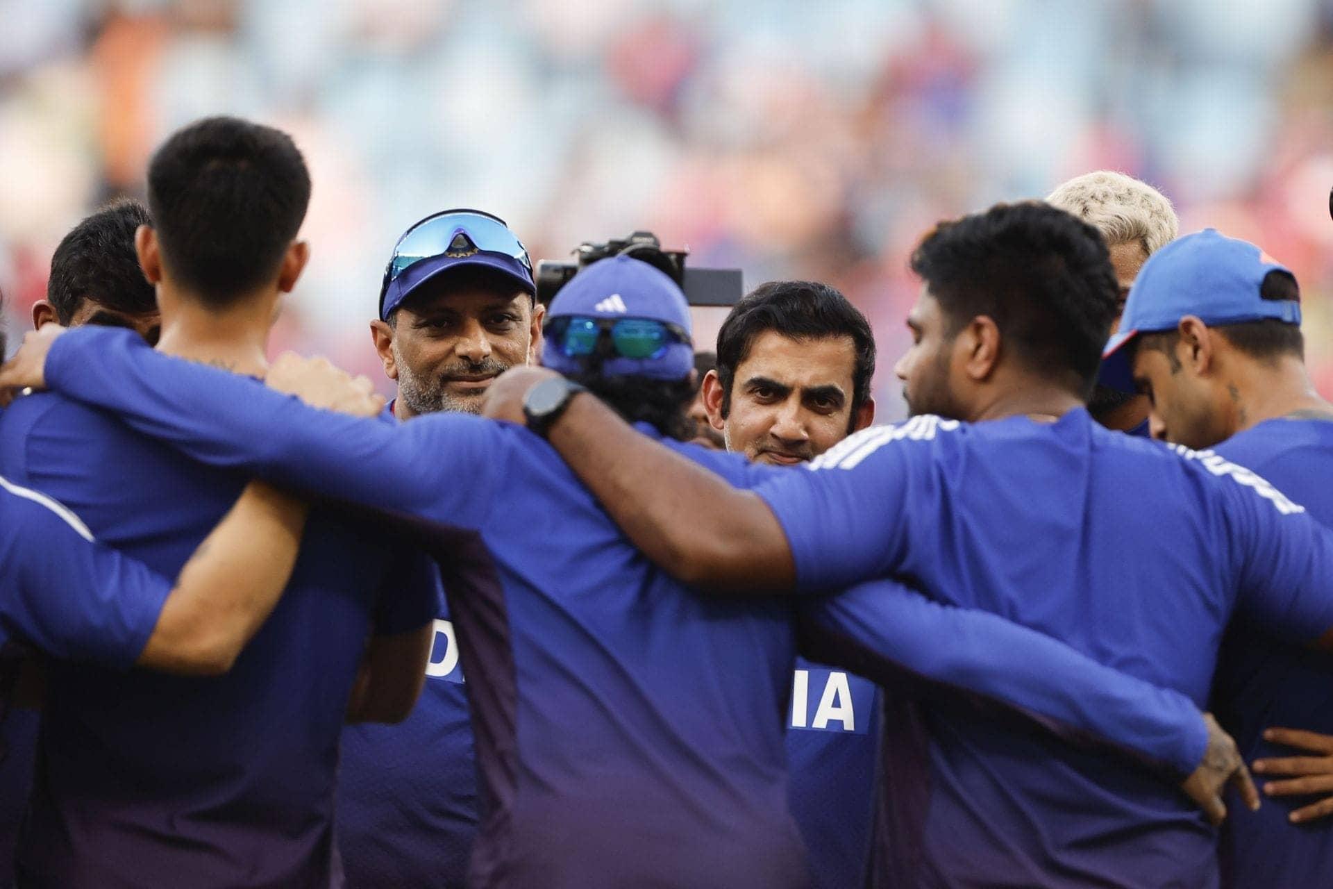 Munaf Patel backs Gambhir: Team's experience is like pizza!
