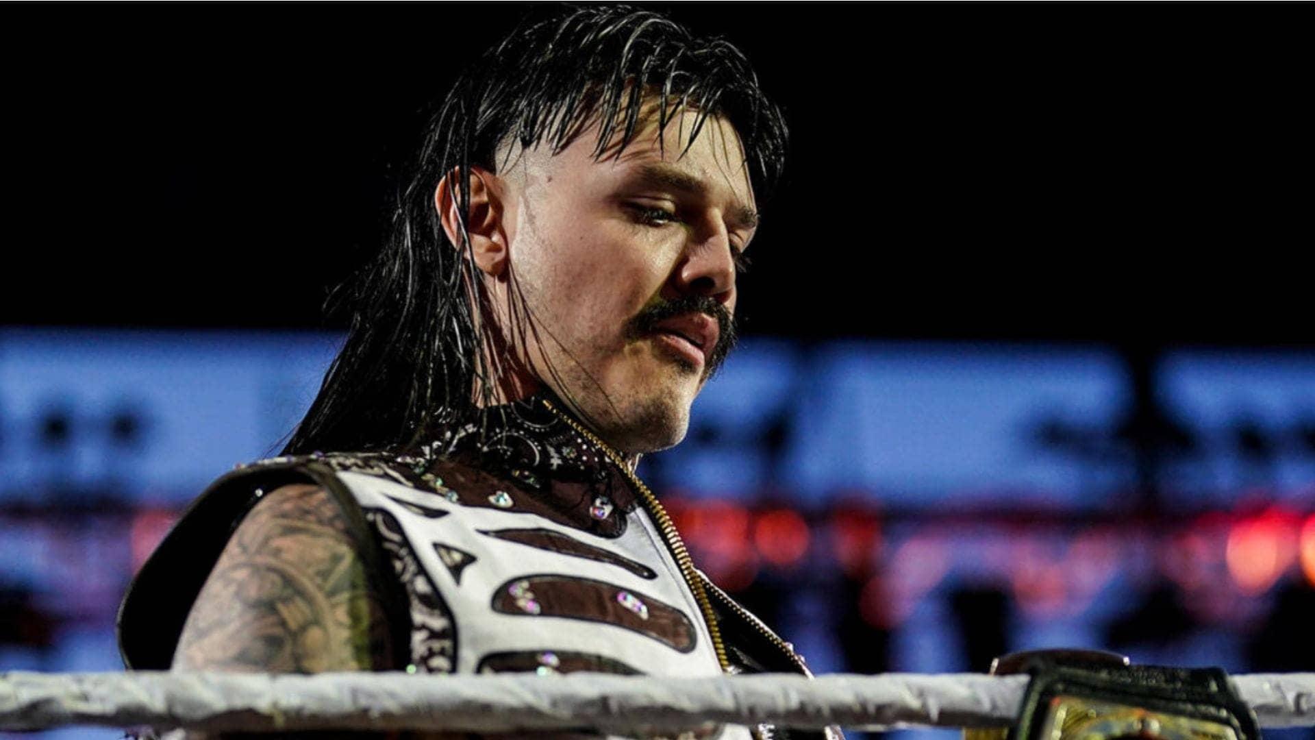 Dominik Mysterio storms in, challenges El Hijo del Vikingo!