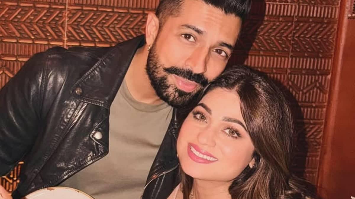 Shamita Shetty Sparks Romance Rumors with Deepesh Sharma!
