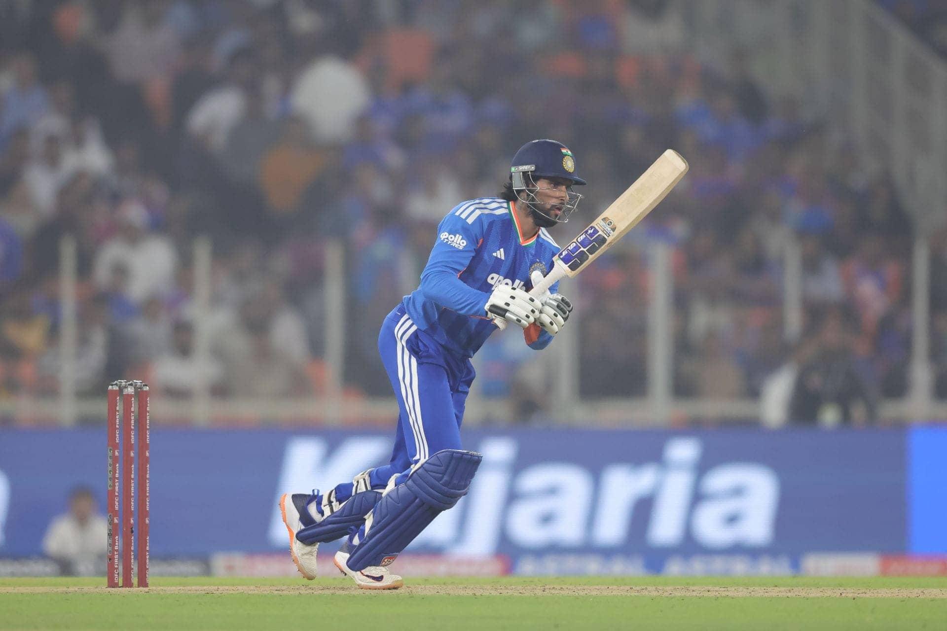 Tilak Varma ki cap throw se stadium mein dhamaal hua!