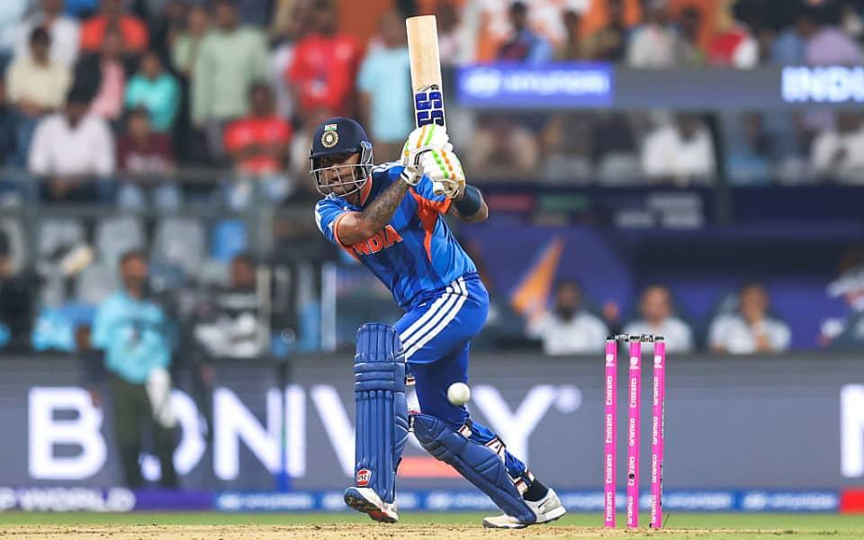 Suryakumar ki cautious batting: Manjrekar ka shayari style critique