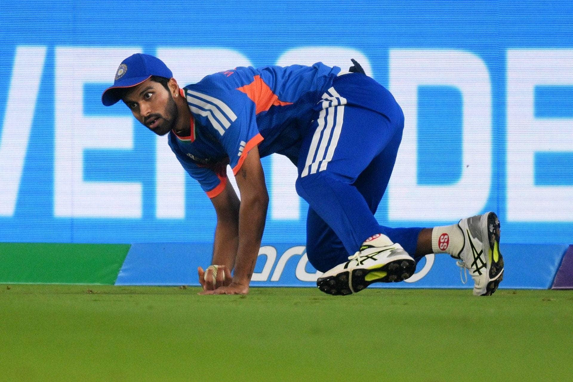 Sundar ko sirf do overs? Aaron ka sawaal hai zabardast!