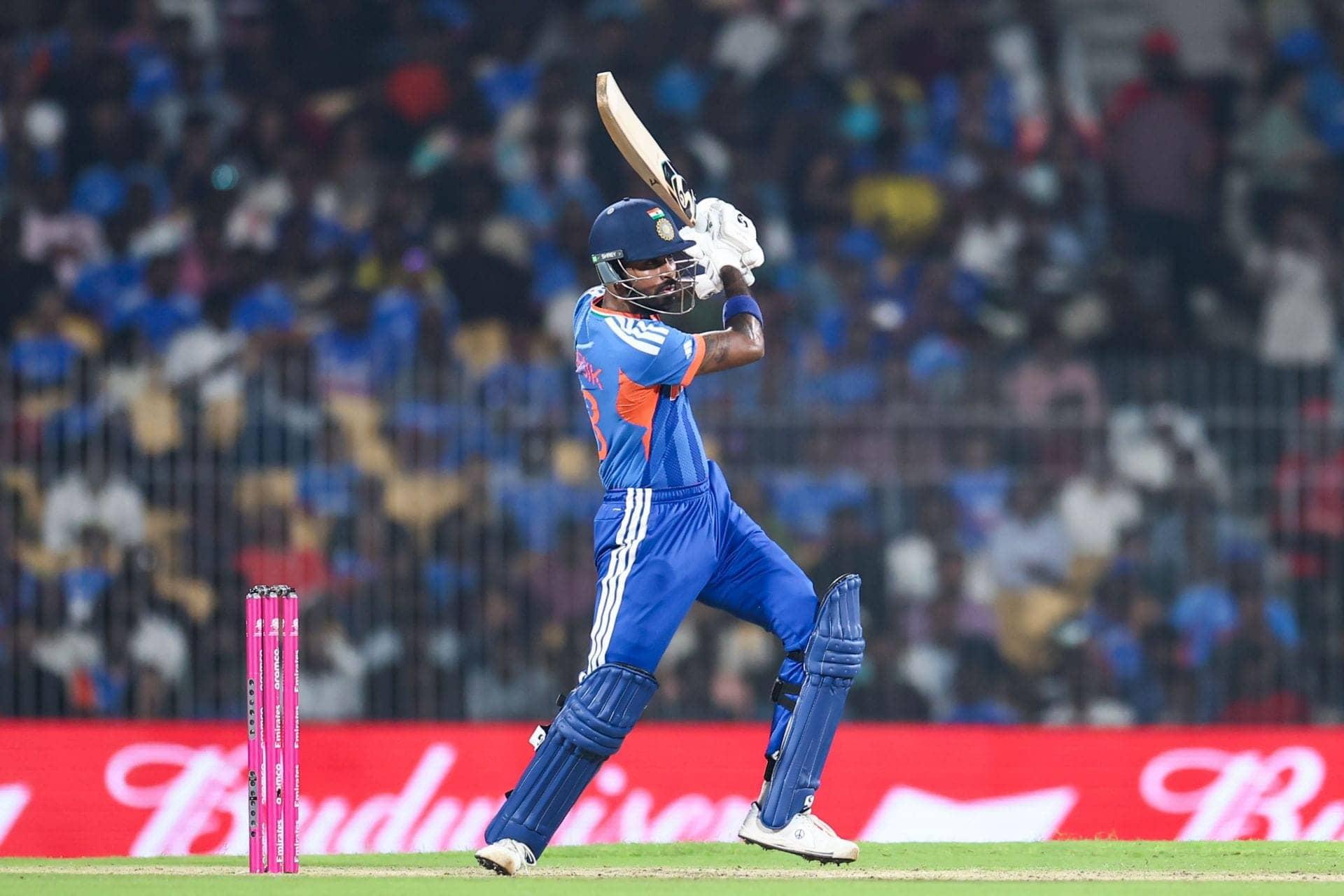 Hardik Pandya's Flying Kiss & Blazing 50 Steal the Show