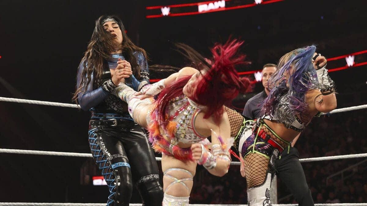 WWE RAW: Ladies Ka Gauntlet Match Aur Bayley Ka Dhamaka