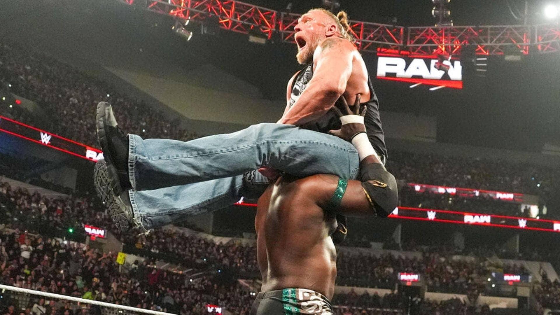 Oba Femi ne Brock Lesnar ko powerbomb karke hila diya!