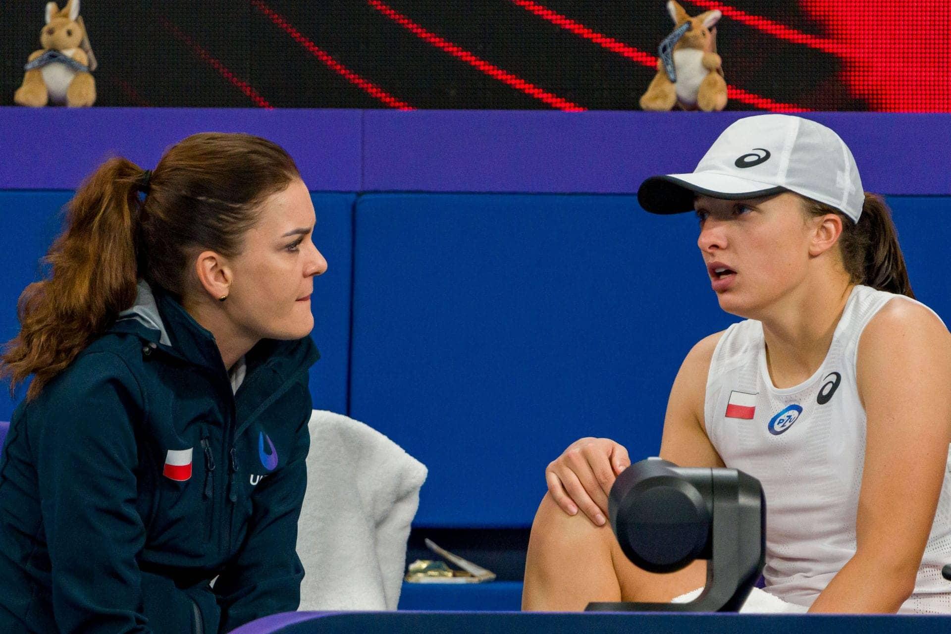 Radwanska Rallies for Swiatek: Critics Need to Back Off!