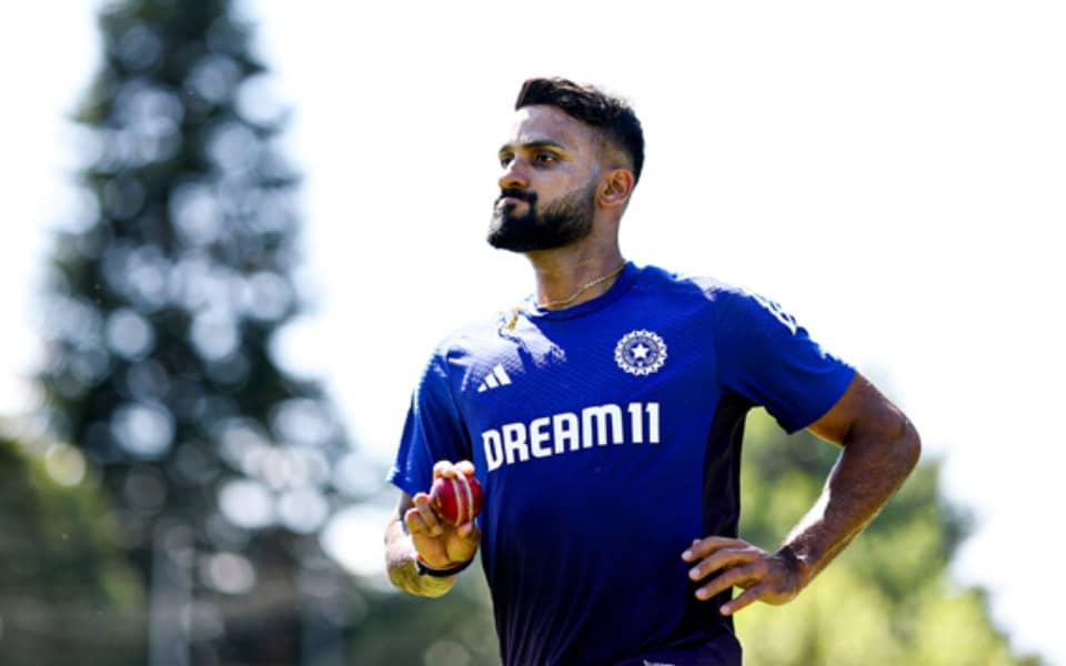KKR ka Akash Deep injury se sidelined, Saurabh Dubey ko bulaya!