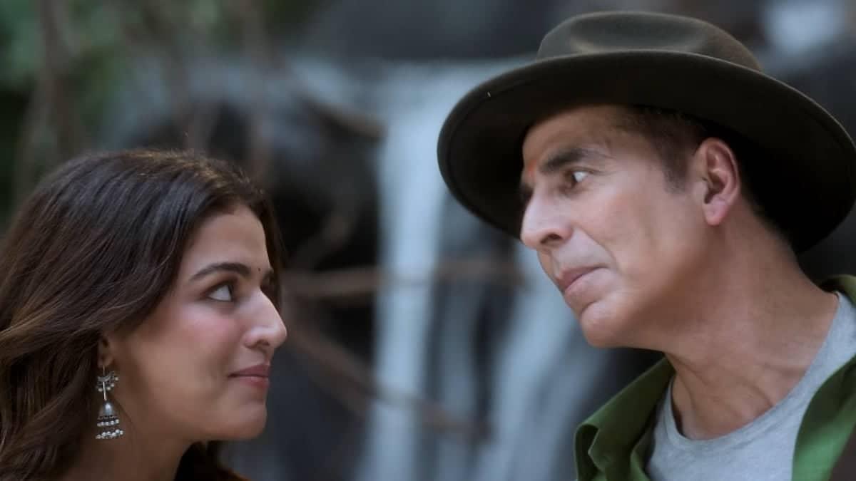 Akshay and Wamiqa Shine in Tu Hi Disda from Bhooth Bangla