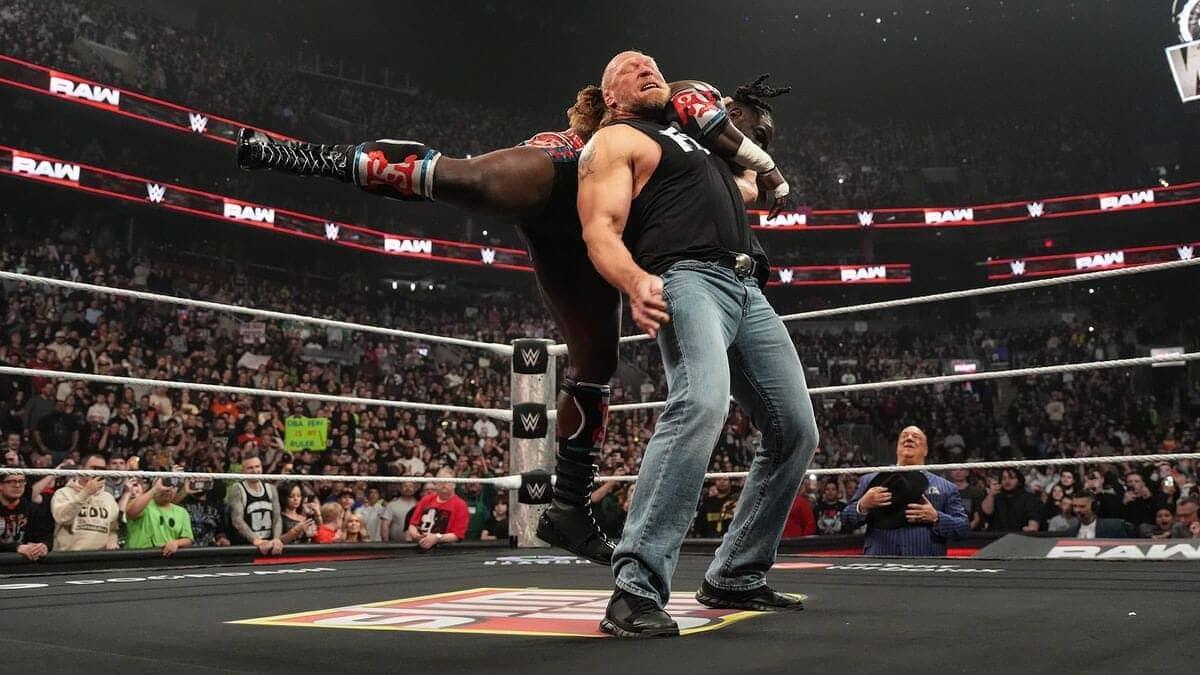 Brock Lesnar ka badla lena hai zaroori, RAW pe hoga dhamaka!