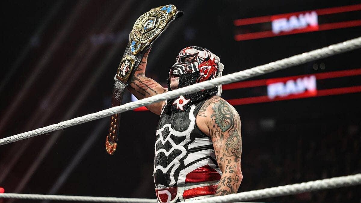 Kofi Kingston Challenges Penta for Intercontinental Title
