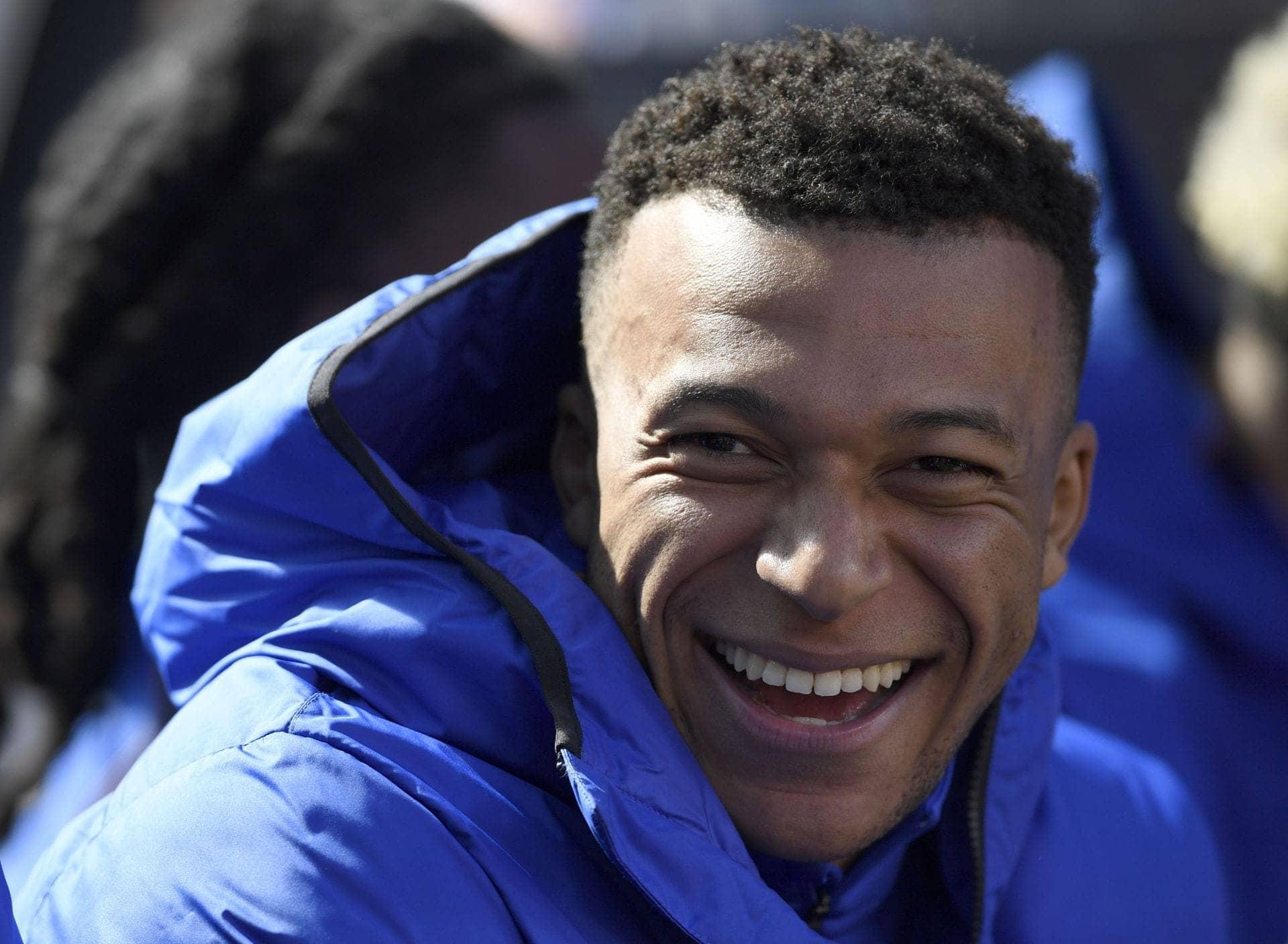 Mbappe Dreams Big: NBA Contract Request After Dressing Room Fun
