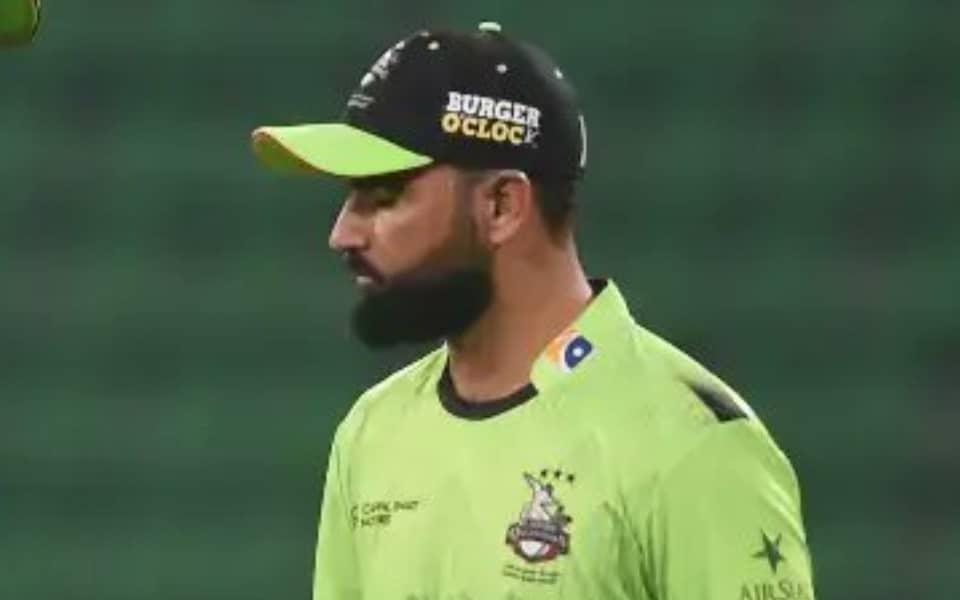 Fakhar Zaman ka do-match ban: Ball tampering ki kahani!