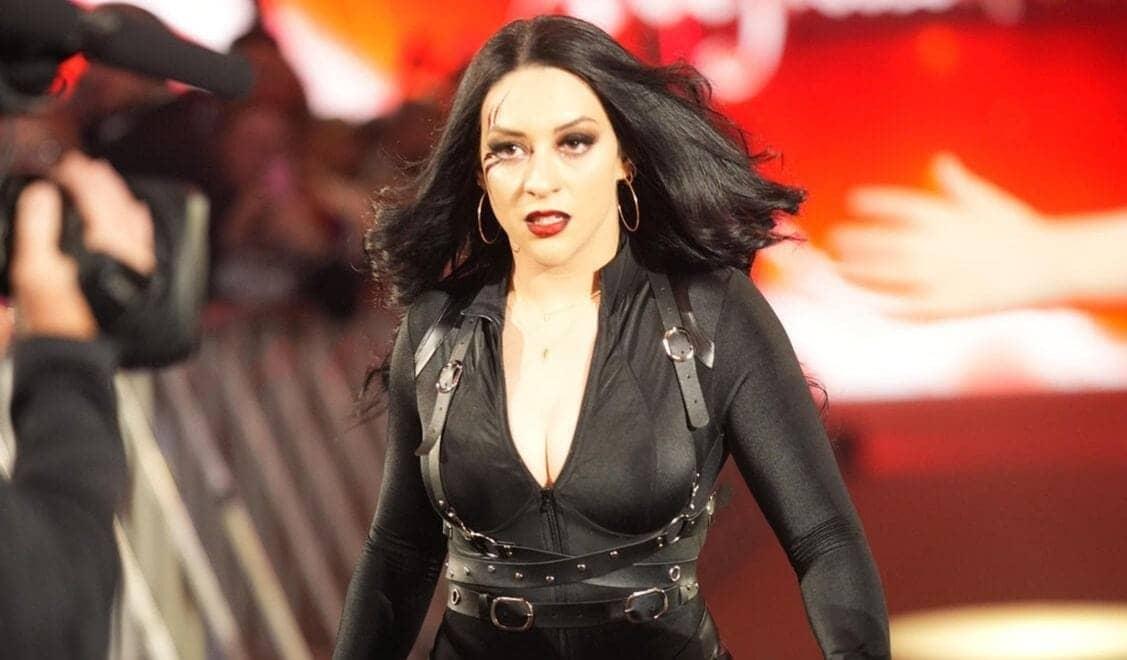 Stephanie Vaquer's Outfit Steals the Spotlight on RAW