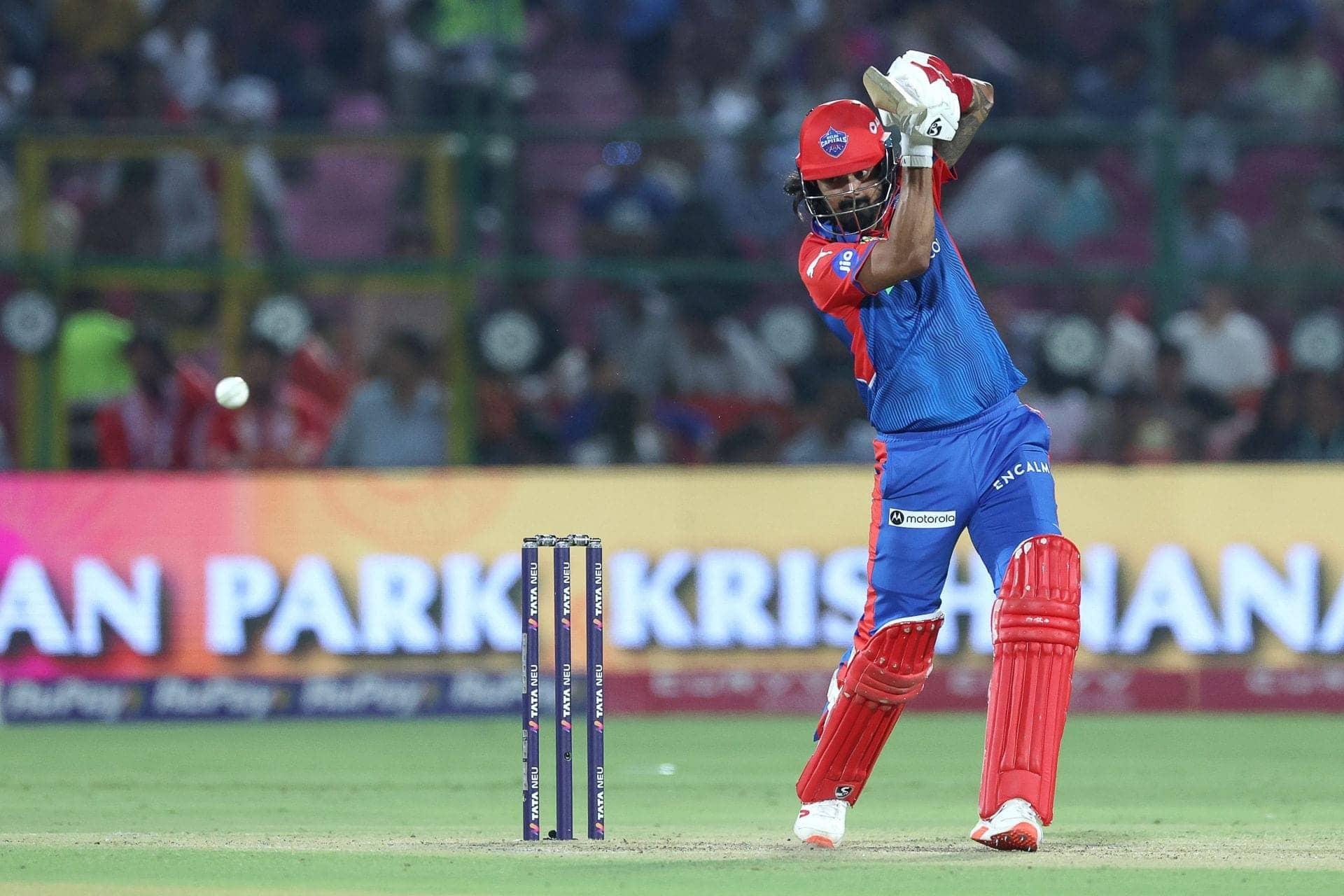 KL Rahul ka fifty, Athiya ka taaliyon se bhara jashn!