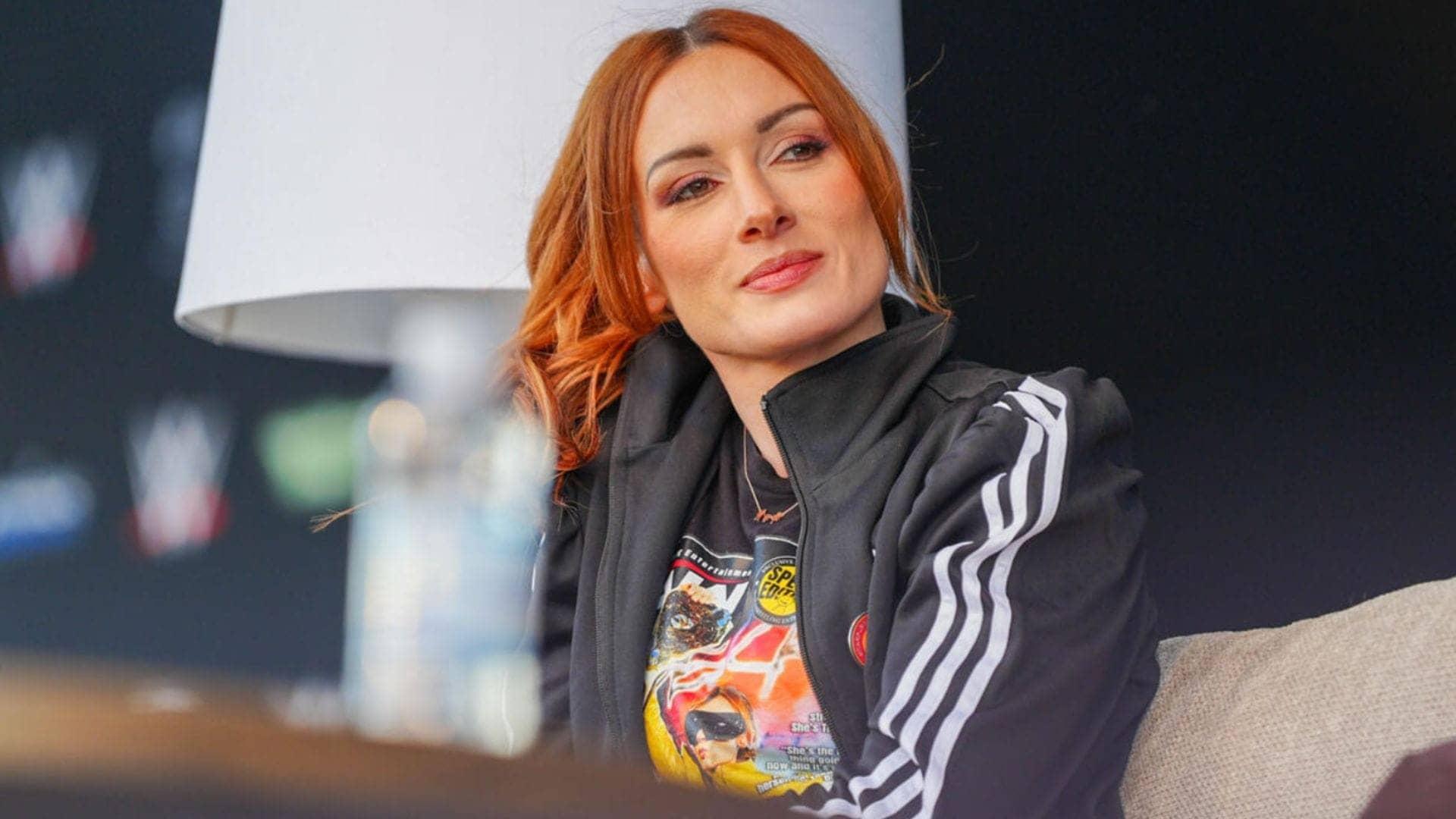 Becky Lynch ka coffee team, latte art ka dhamaka hai!
