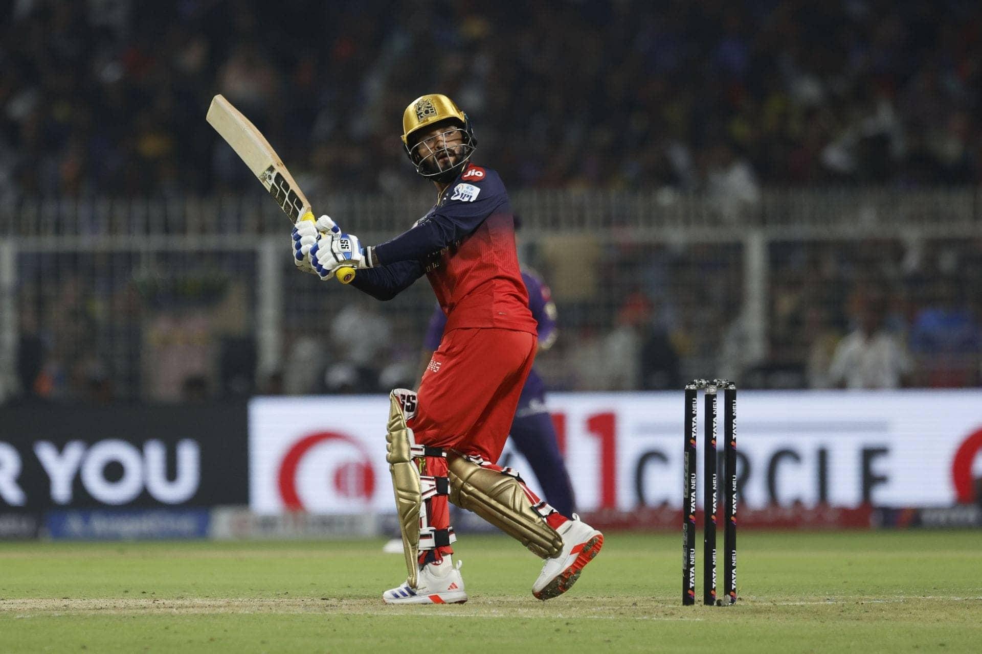 Rajat Patidar Unleashes a Smackdown on Shami with Sixes!