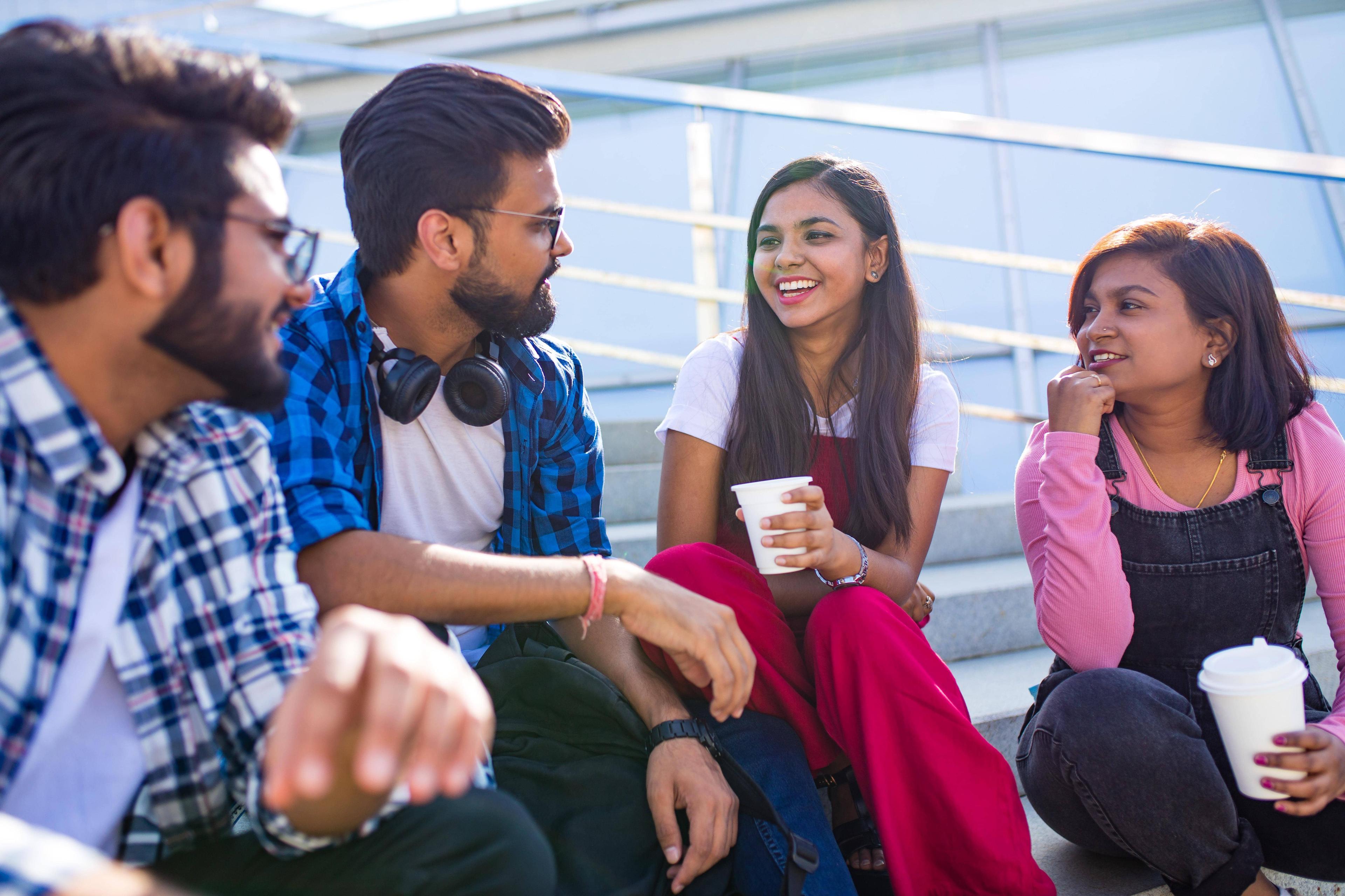 Bachche paise kamaane ki soch rahe hain, kya baat hai!