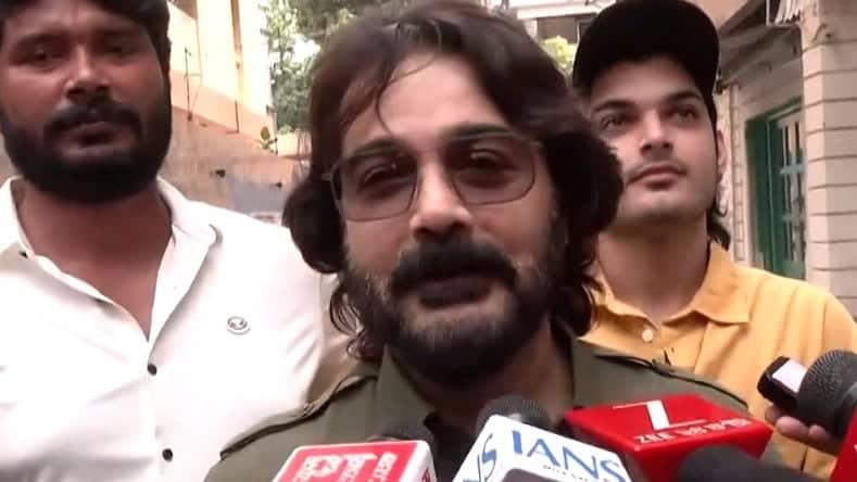 Prosenjit Chatterjee Votes Like a Star in West Bengal Elections