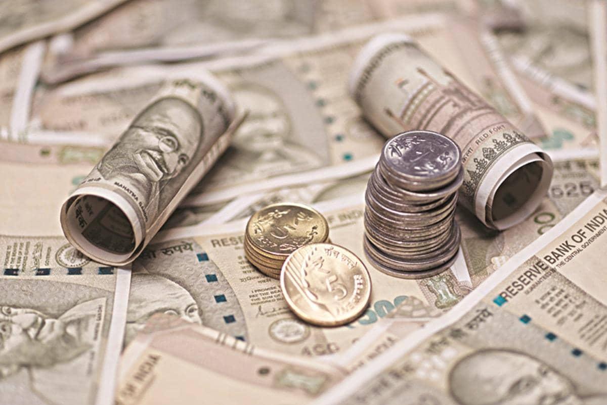 Rupee Belly-Flops to 96.90 Against the Dollar, Whoa!