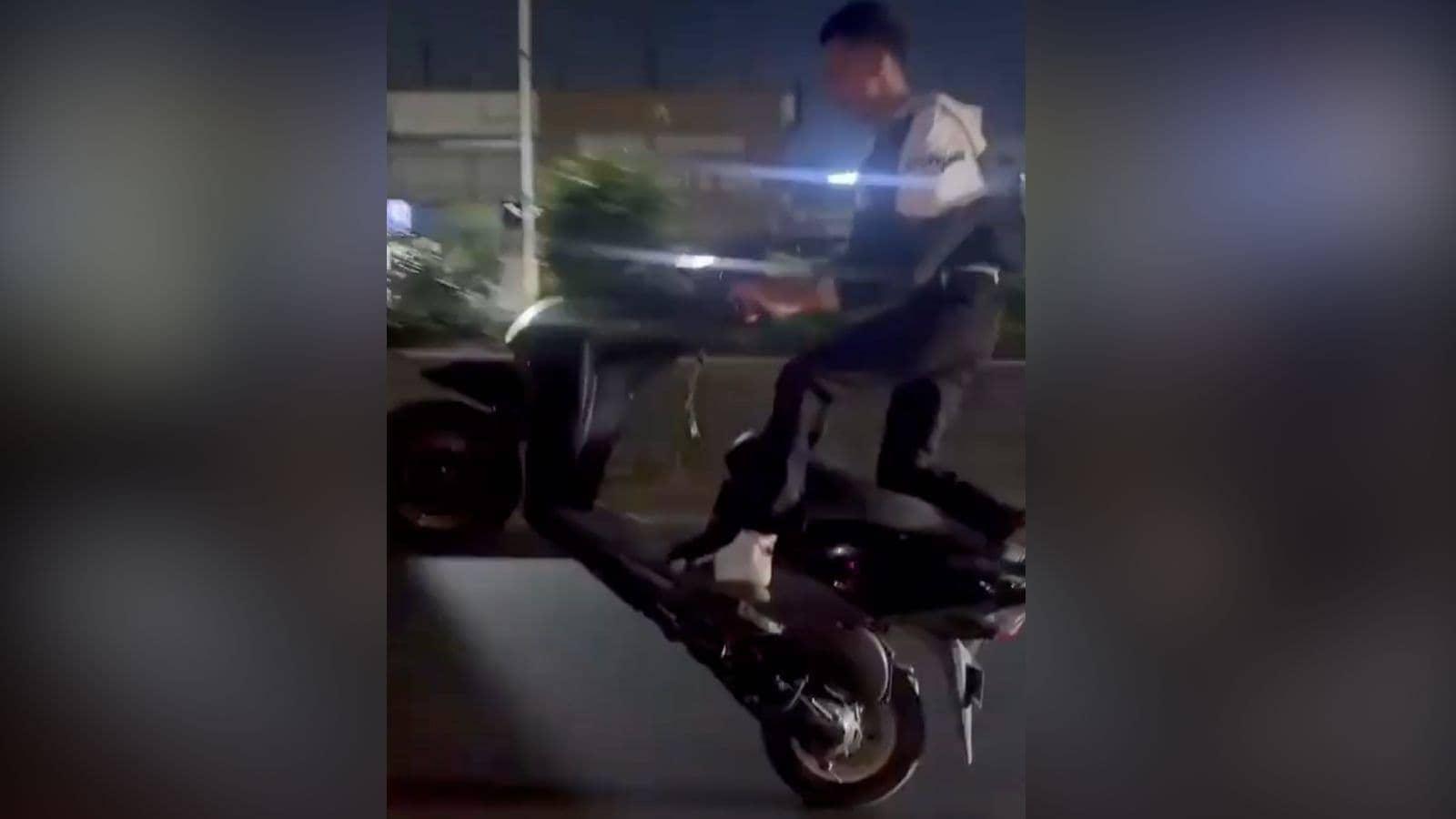 Delivery Guy Turns Hyderabad Roads into a Stunt Spectacle