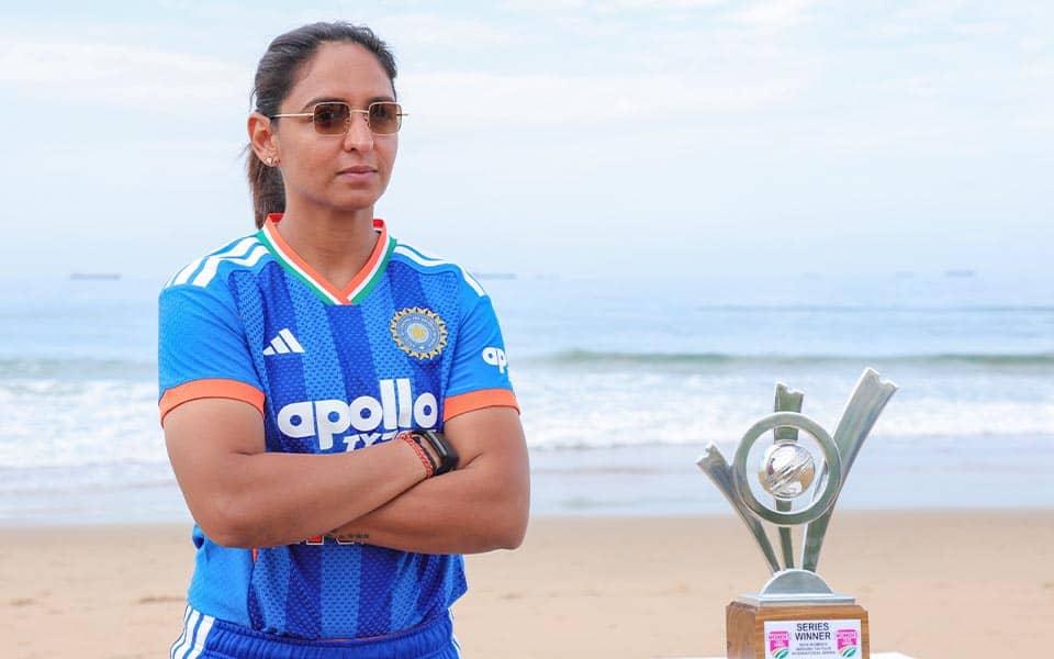Harmanpreet Kaur Out! India’s T20I Drama Unfolds