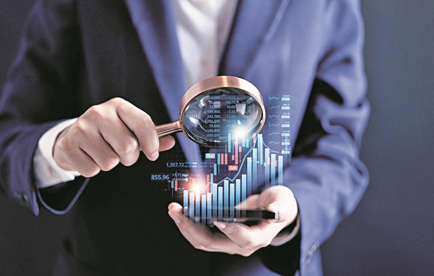 Stocks vs Mutual Funds: The Young Pro's Investing Dilemma