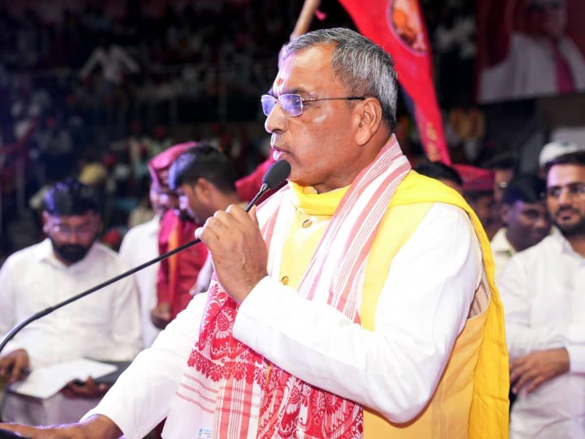 UP Minister Rajbhar Says Samajwadi Party May Split Soon