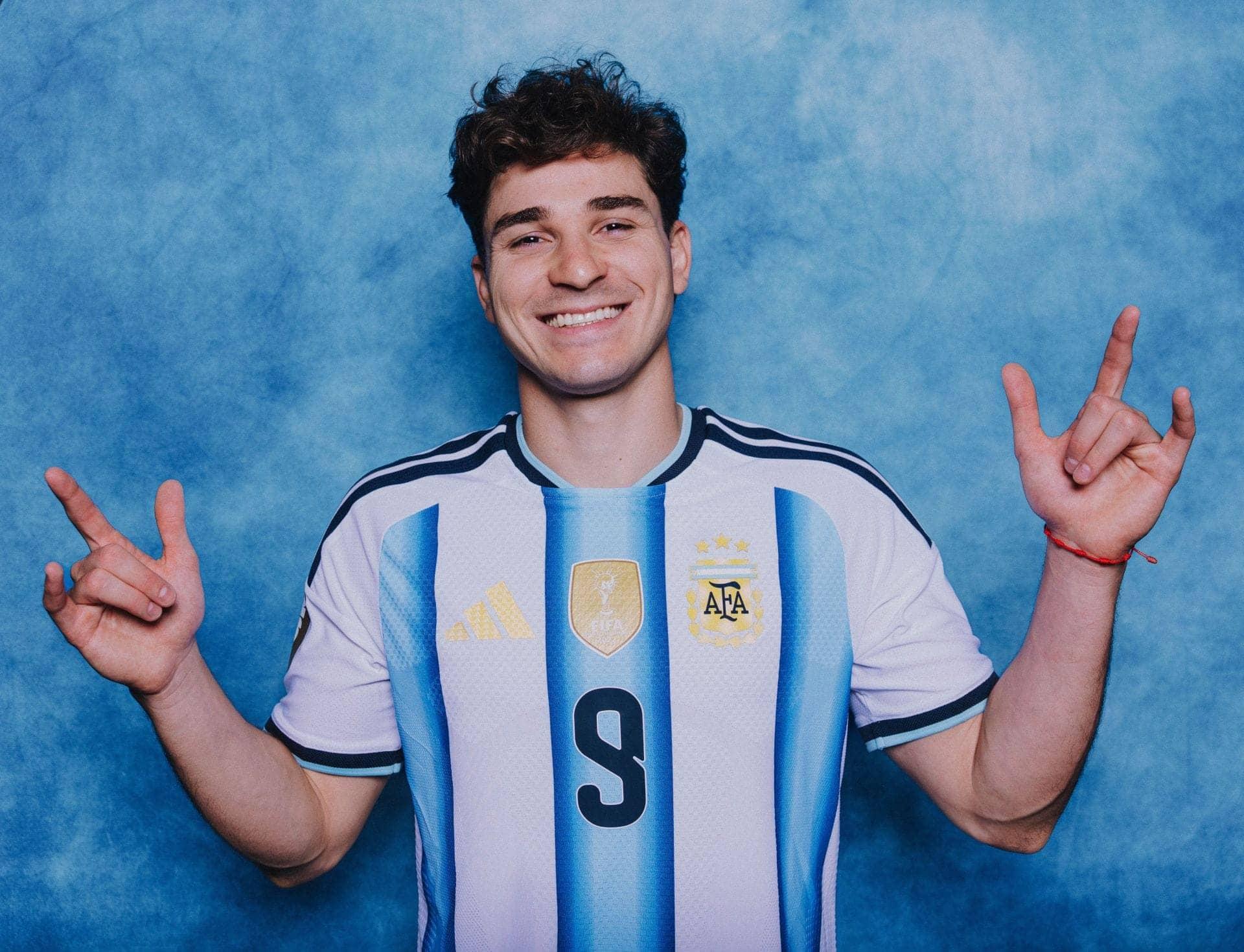 Julian Alvarez's Transfer Drama: Barcelona or Bust?