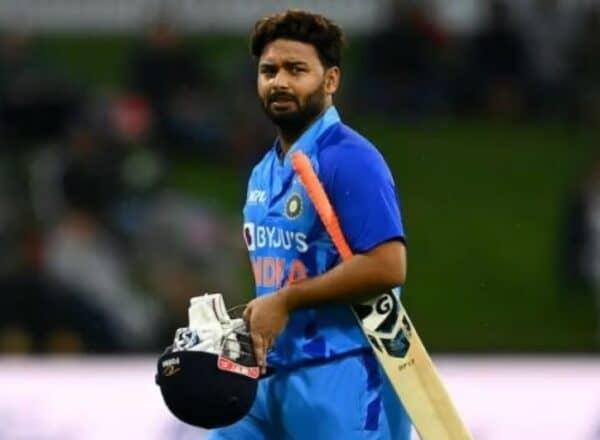 KL Rahul Takes Captaincy, Rishabh Pant Takes a Seat
