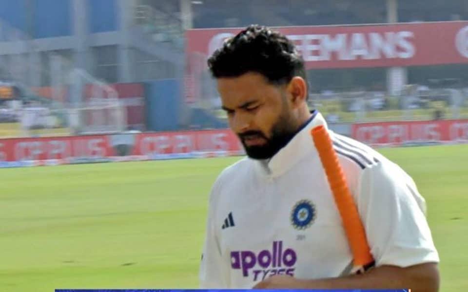Guwahati Castle: Pant's Quidditch Swing Leaves Saba Bewildered