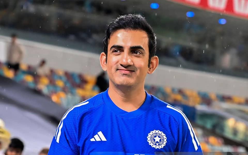 Iceland Cricket roastin' Gambhir, no invites for that g