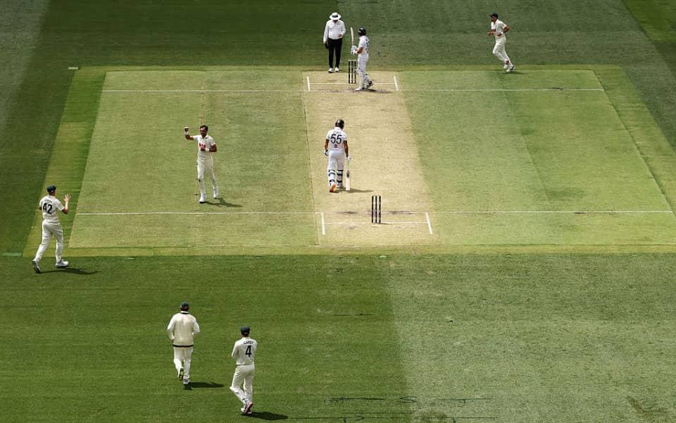 Gavaskar schools the critics on pitch bias, keep it real